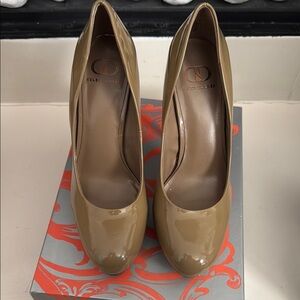 Kelsi Dagger Tan Stiletto Heels